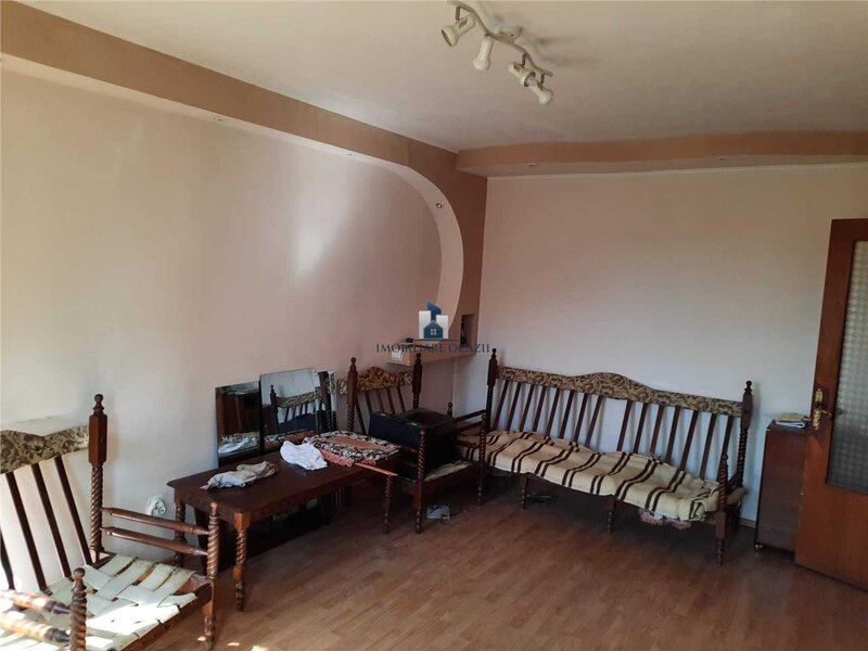 Berceni Vanzare Apartament 4 Camere Decomandat Berceni-Izvorul Muresului